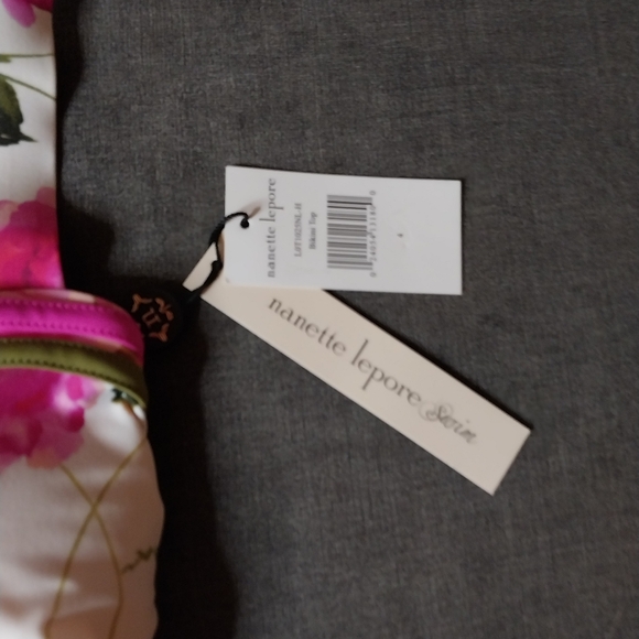 Nanette lepore SWIM TOP ONLY - Picture 7 of 7